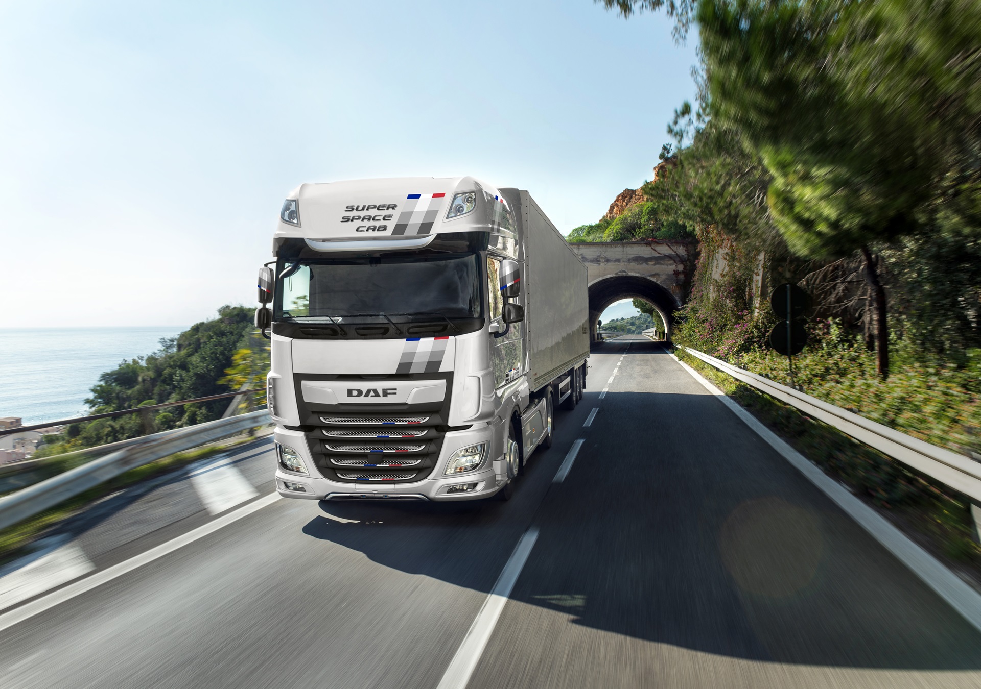 01-DAF-introduces-XF-Unity-Edition-FRANCE