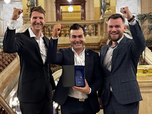 01-DAF-XB-series-awarded-in-Czech-Republic-and-Slovakia